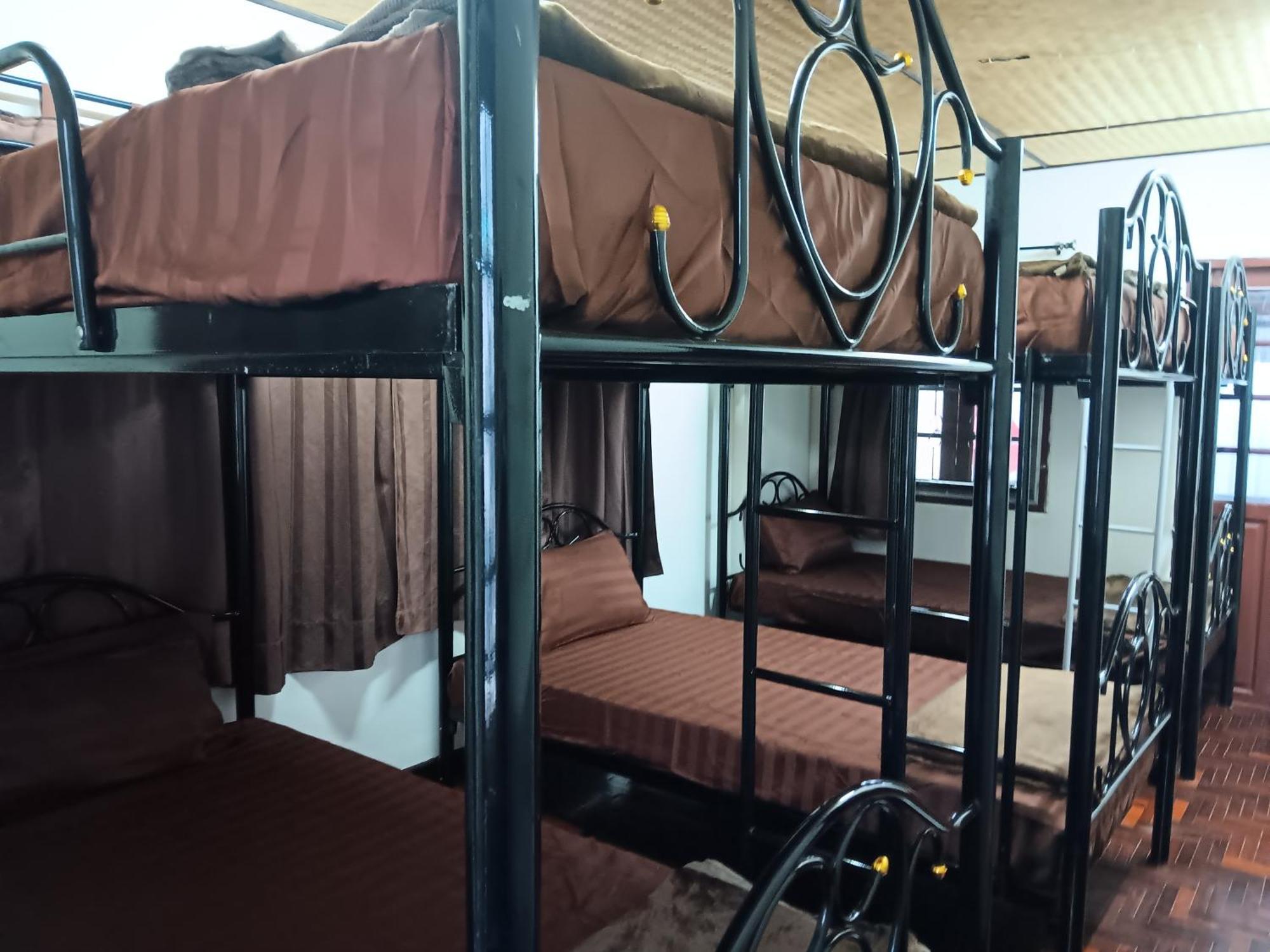 צ'יאנג מאי Hug Glur House Tour And Hostel (Adults Only) מראה חיצוני תמונה