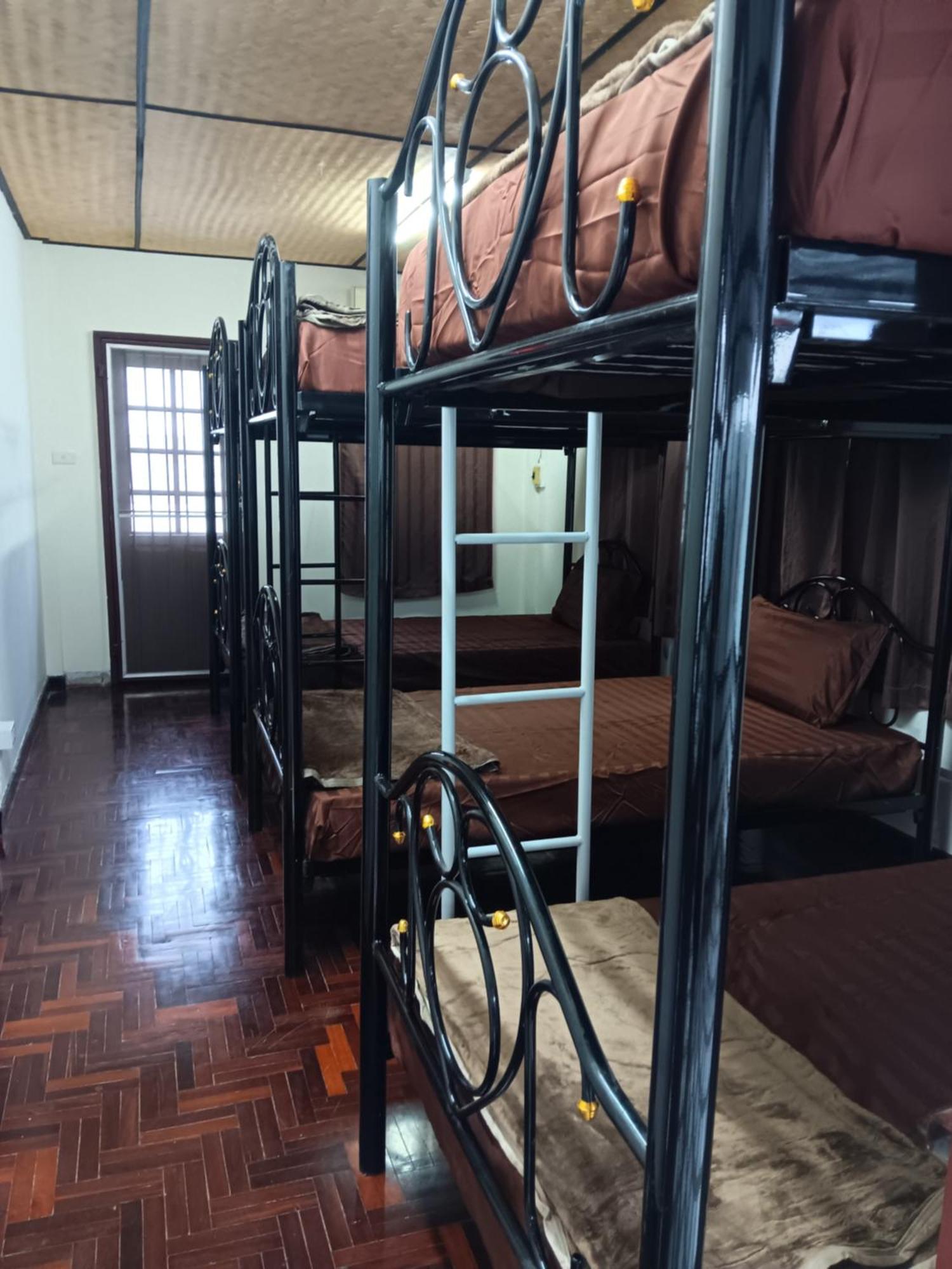צ'יאנג מאי Hug Glur House Tour And Hostel (Adults Only) מראה חיצוני תמונה