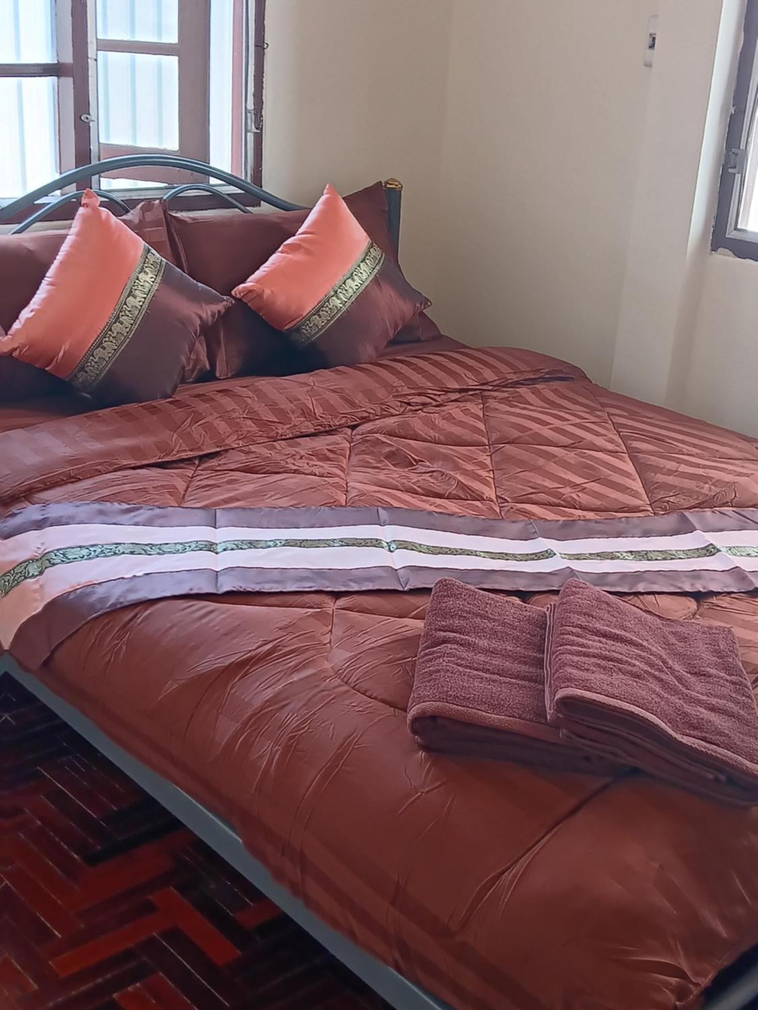 צ'יאנג מאי Hug Glur House Tour And Hostel (Adults Only) מראה חיצוני תמונה