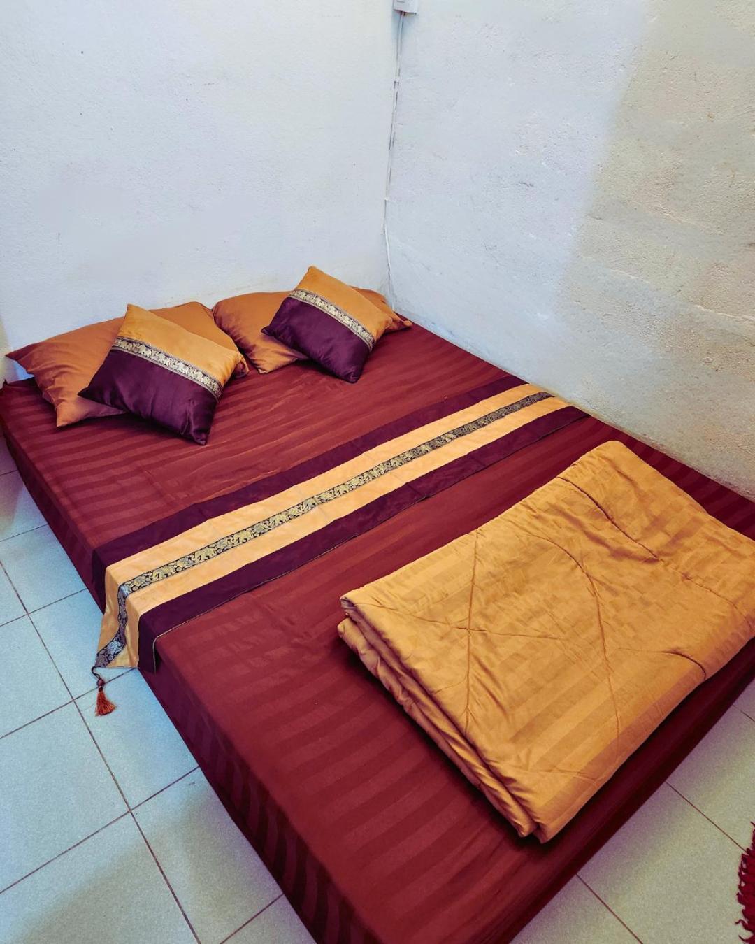 צ'יאנג מאי Hug Glur House Tour And Hostel (Adults Only) מראה חיצוני תמונה