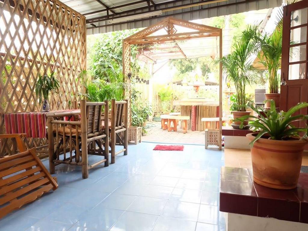 צ'יאנג מאי Hug Glur House Tour And Hostel (Adults Only) מראה חיצוני תמונה
